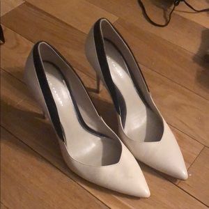 Eli Tahari Leather shoes